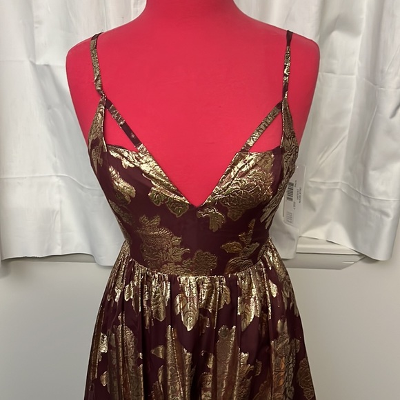 NWT Prom/Formal Maroon and Gold Floral Floor Length Gown - Picture 3 of 10